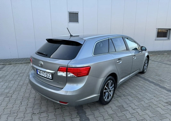 Toyota Avensis cena 46800 przebieg: 213000, rok produkcji 2015 z Piotrków Kujawski małe 352